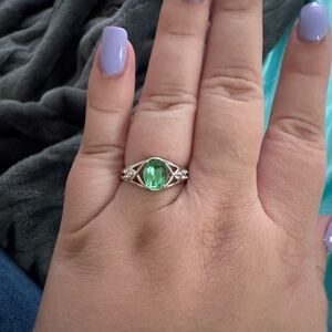Elegant Silver and Green Gemstone Ring